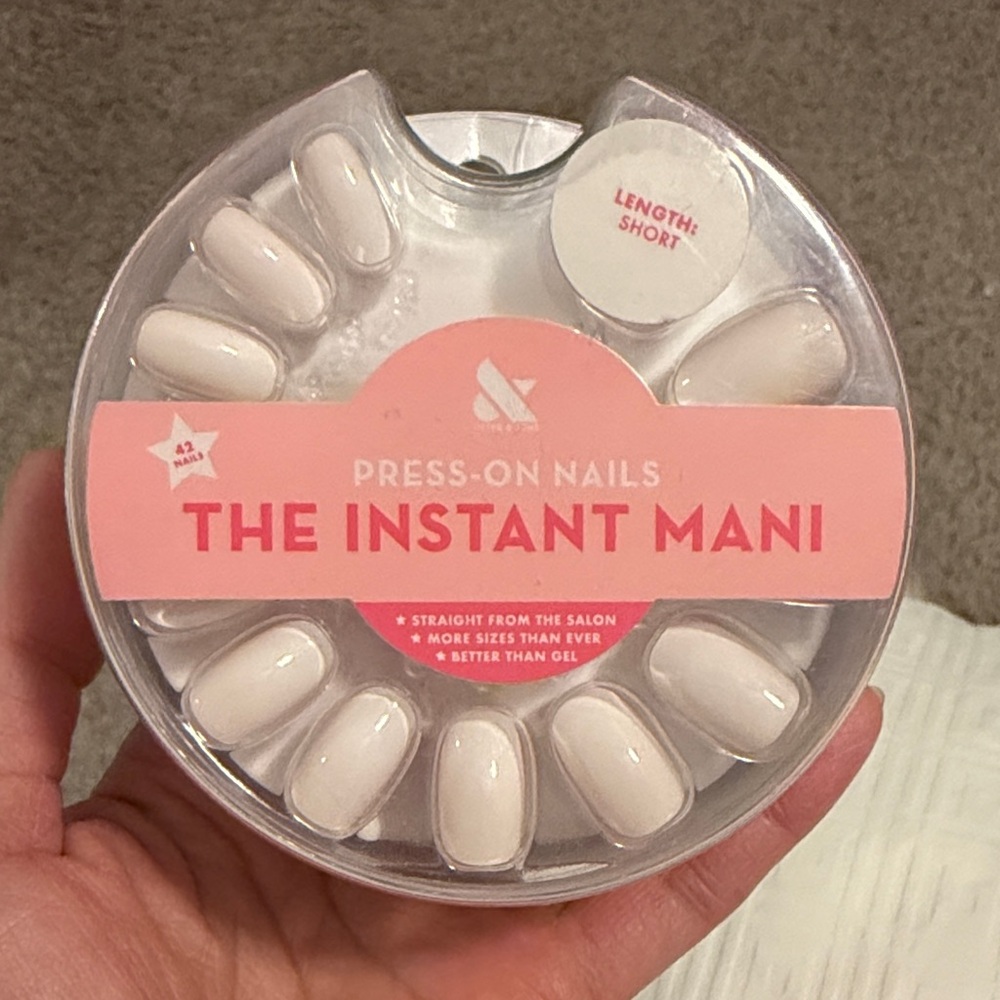 Olive & June - The Instant Mani Press-On Nails